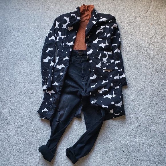 CHAPTER ONE Black and Cream Blazer Jacket